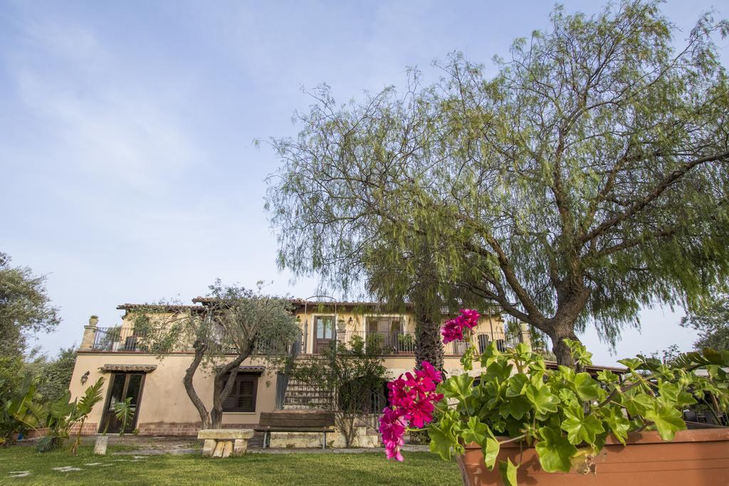 B&B Casale Siciliano Di Miryam Tiralongo Авола Экстерьер фото