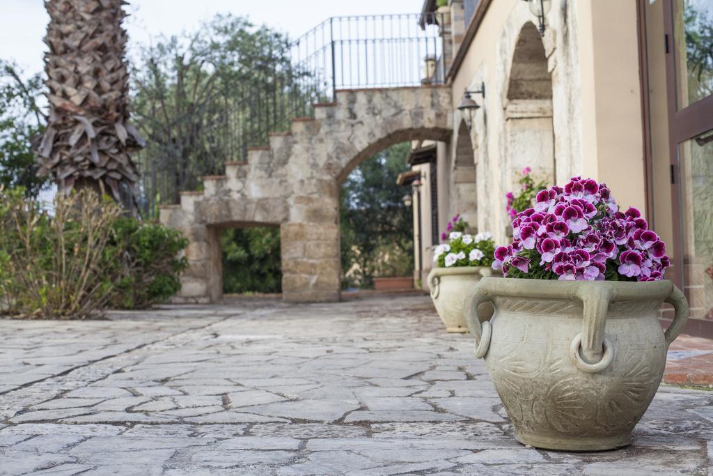 B&B Casale Siciliano Di Miryam Tiralongo Авола Экстерьер фото