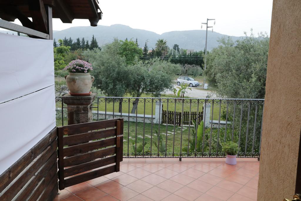 B&B Casale Siciliano Di Miryam Tiralongo Авола Экстерьер фото